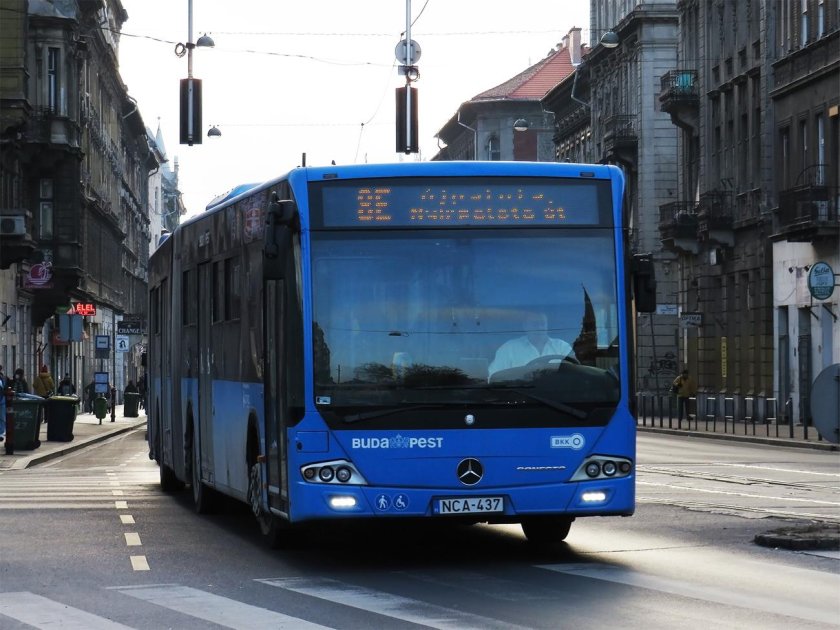 Mercedes-Benz Conecto II