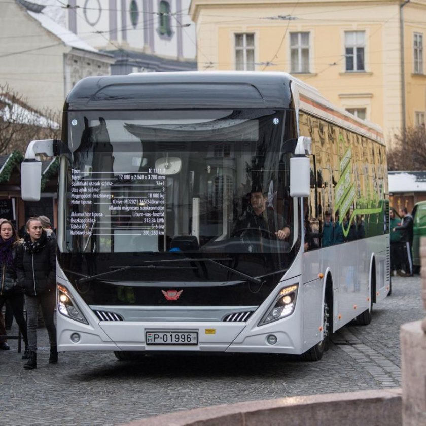 Икарус автобус 2022