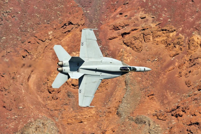 F18 вид сверху