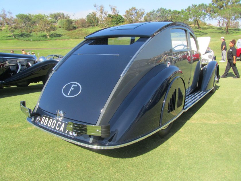 Avions voisin машина