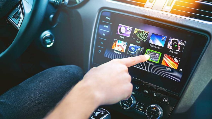 Сенсорный экран в автомобиле