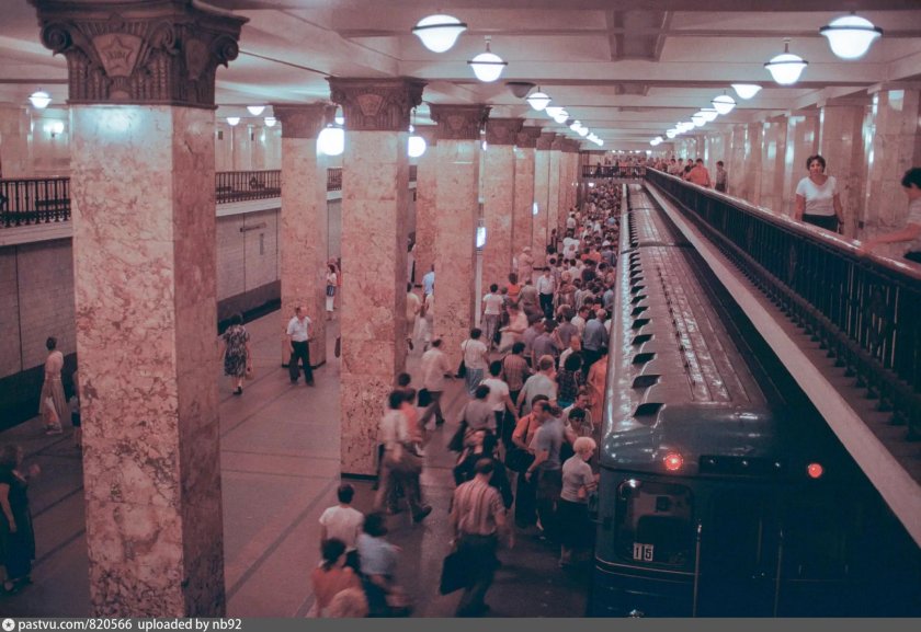 Станция Комсомольская радиальная