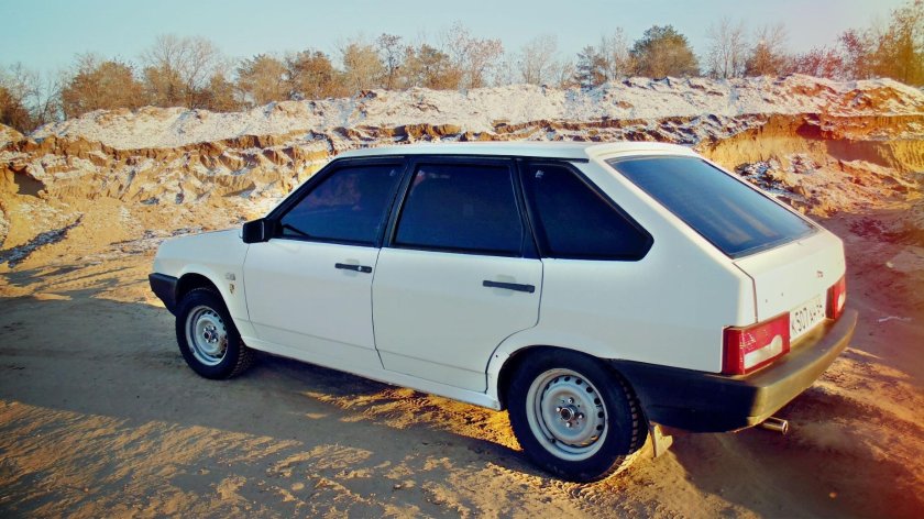 Лада ВАЗ 2109 белый