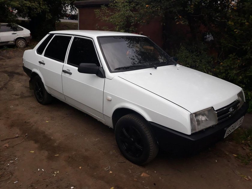 ВАЗ 99 белая