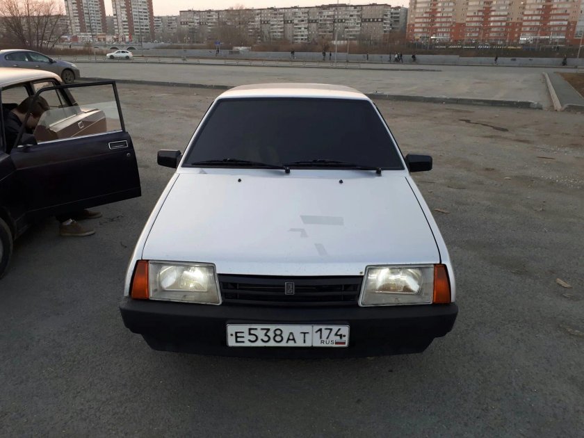 ВАЗ 2109 белая