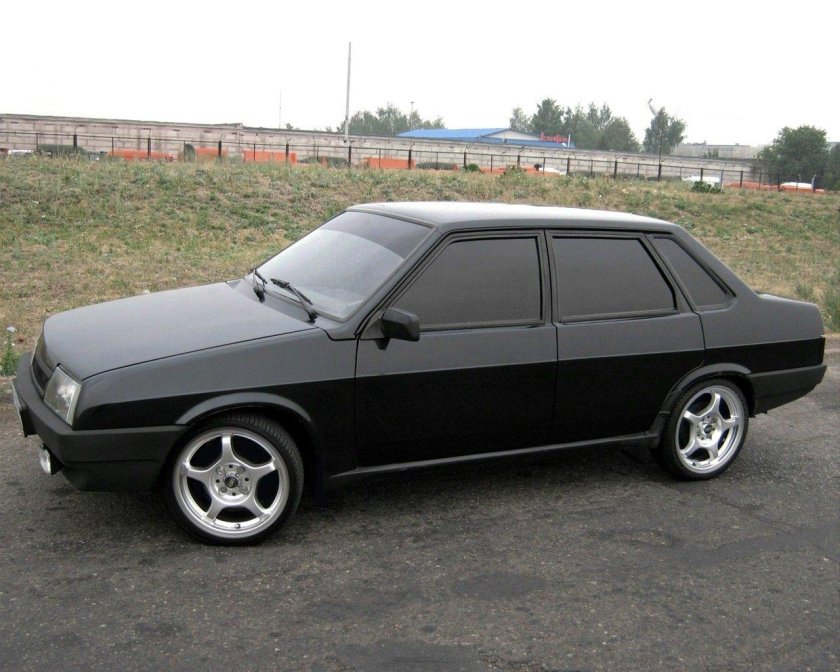 ВАЗ 21099 черная -90
