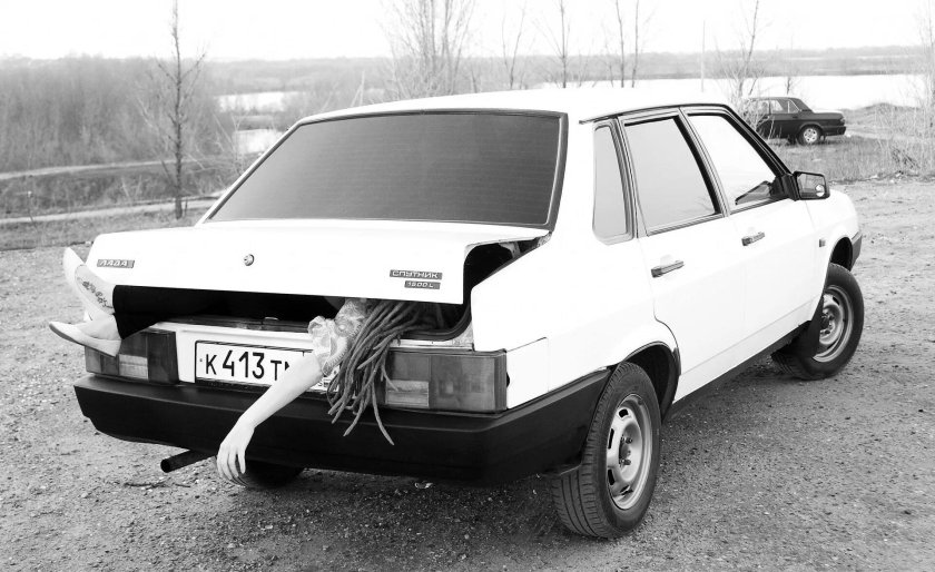 Лада 21099 белая