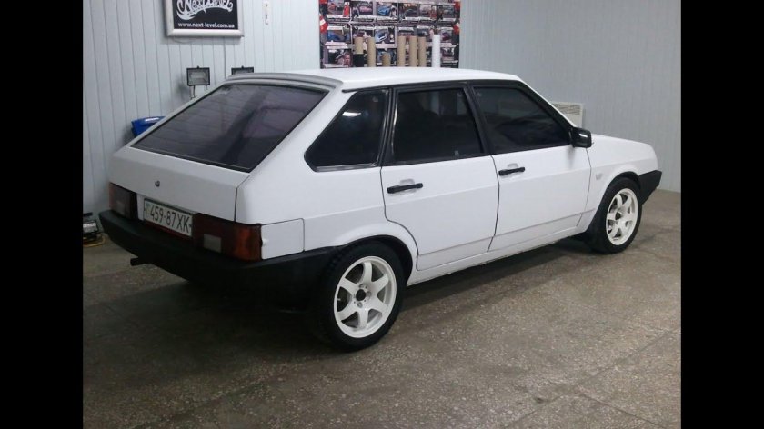 Лада 2109 белая