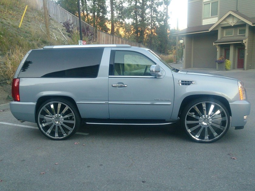 Кадиллак Эскалейд GMC