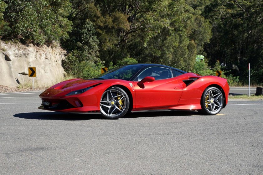 Феррари f8 tributo 2021