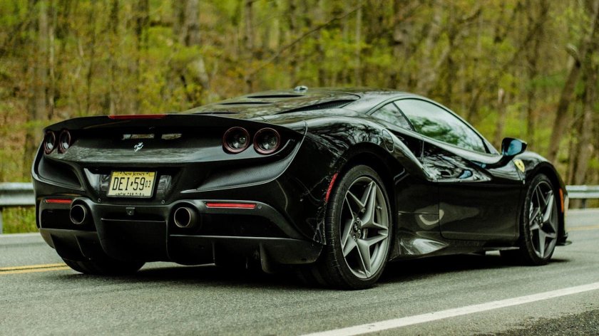 Феррари f8 tributo 2020