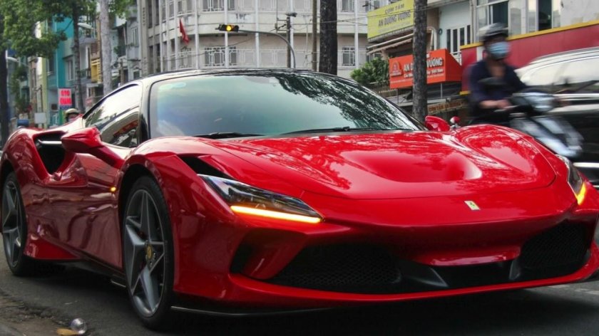 Феррари ф8 Трибуто красная