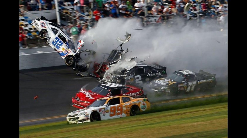 Болид наскар