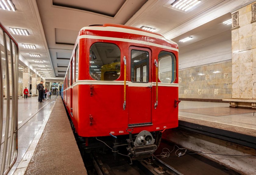 Метро вагон