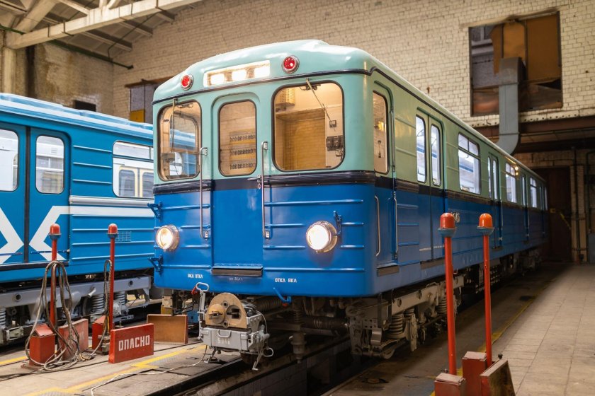 Метровагон еж3