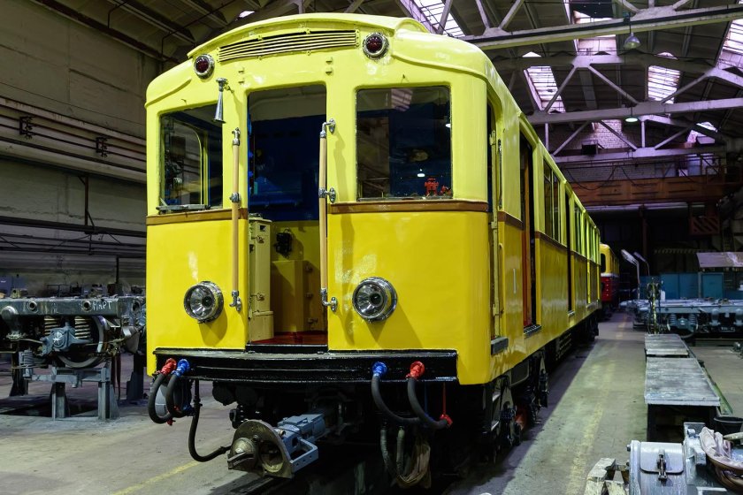 Вагон ВЭКА-001 метро