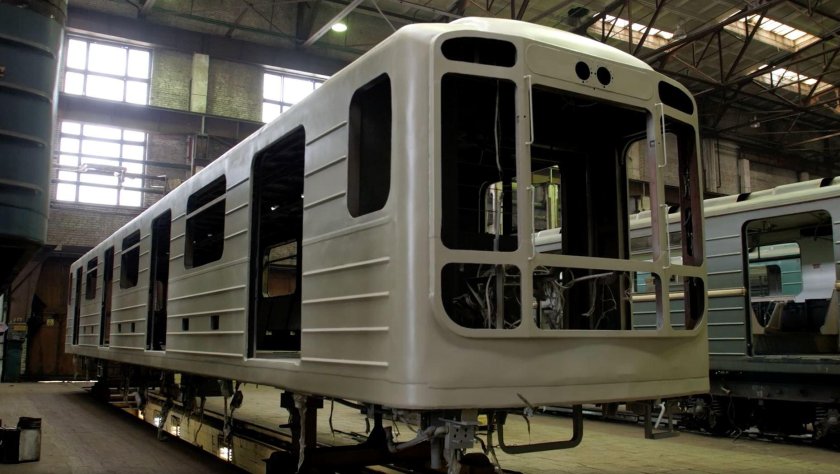 Списанные вагоны метро