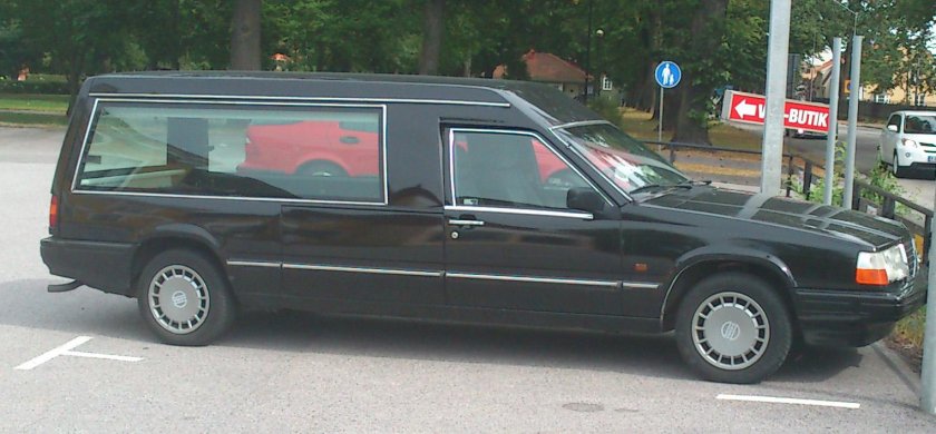 Вольво 940 катафалк