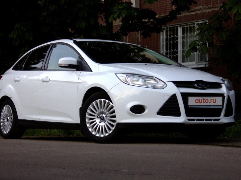 Ford Focus 3 седан белый 2012