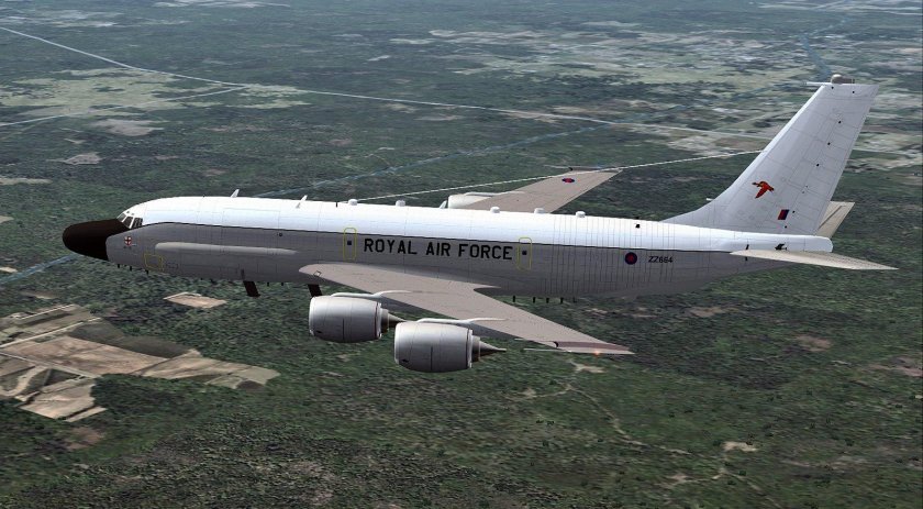 RC 135w самолет