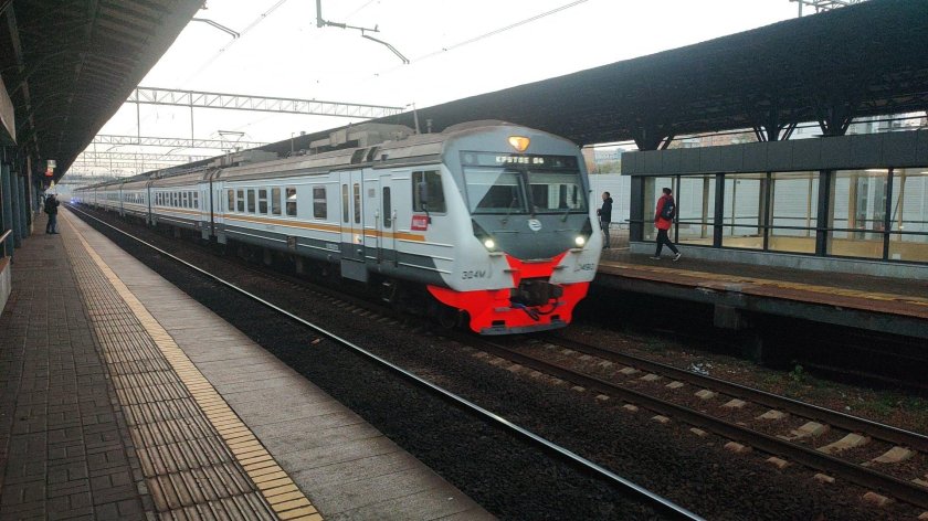 Пригородные электропоезда москва