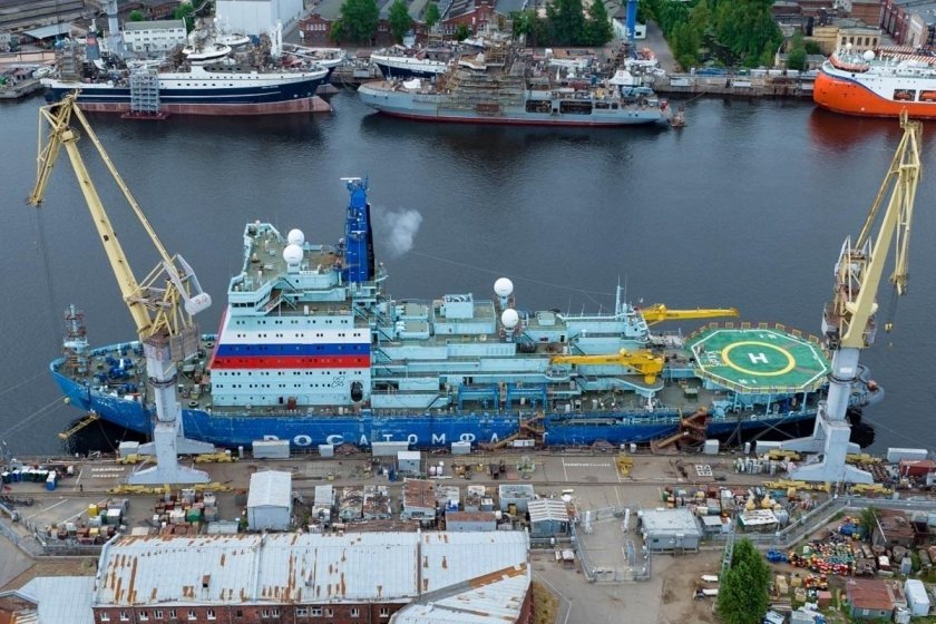 Ледокол Урал 22220