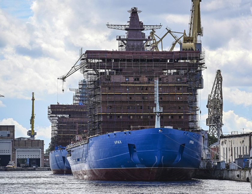 Ледокол Урал 22220