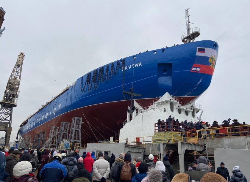 Ледокол 22220