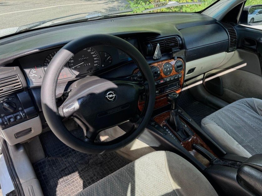 Опель омега седан 2000 салон