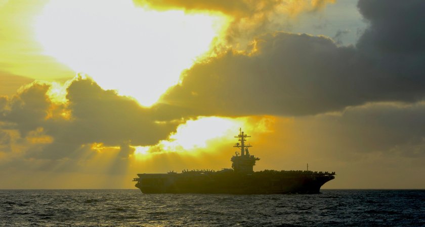 Авианосец сша