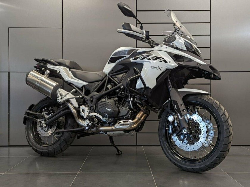 Мотоцикл benelli 502 x