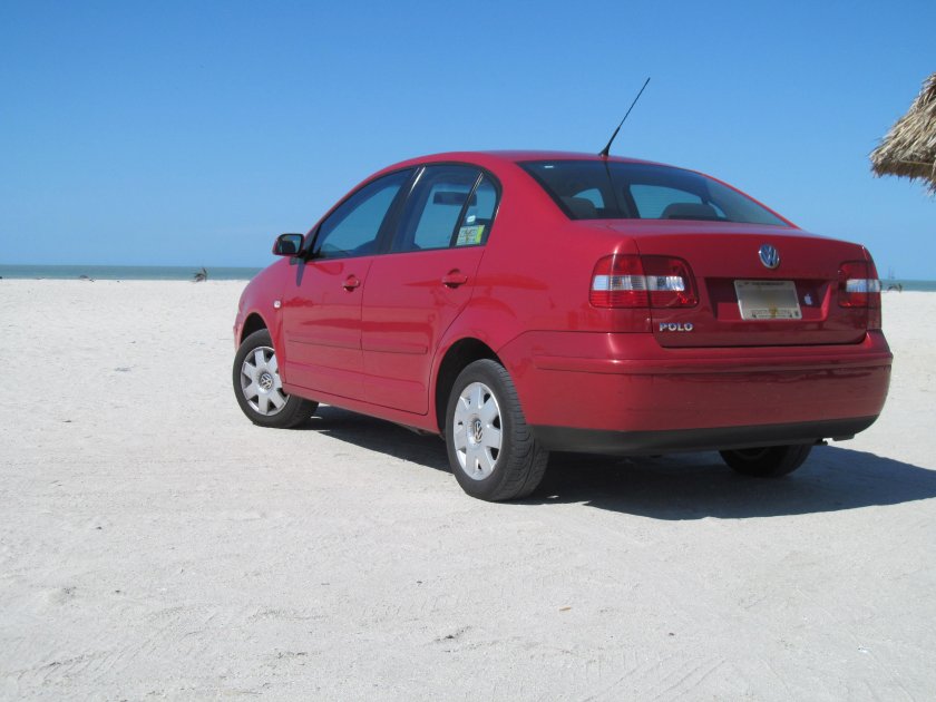 Volkswagen Polo sedan 2005