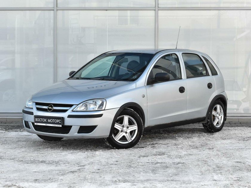 Опель Корса 2004