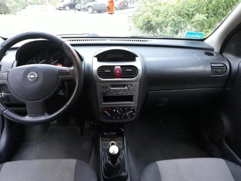 Опель Корса 1.2 2004