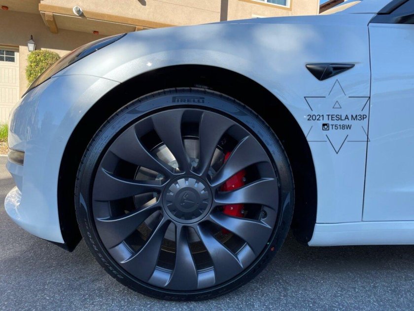 Tesla model 3 Performance