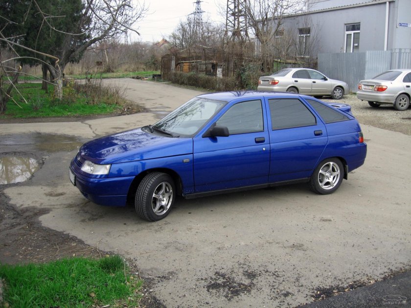 ВАЗ 2112 синяя