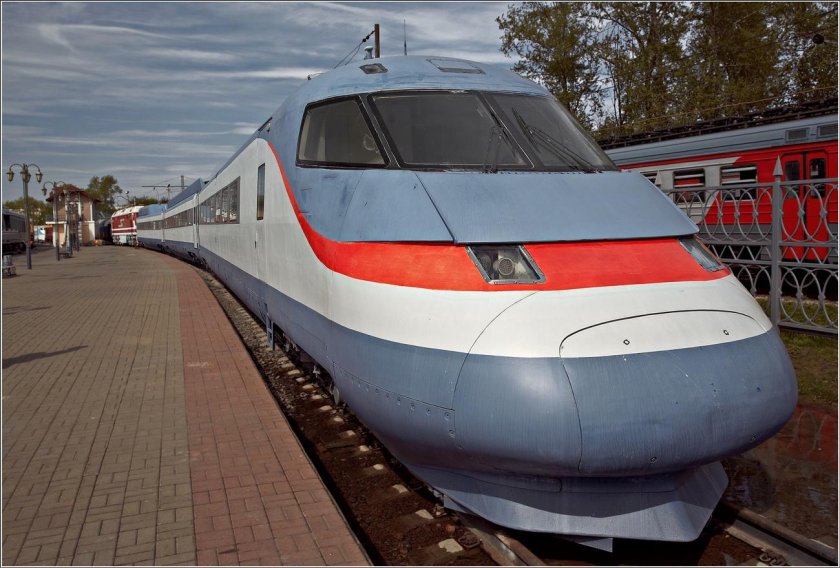 Скоростной электропоезд Сокол 250