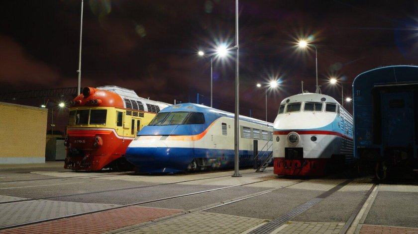 Эр200 и Сапсан