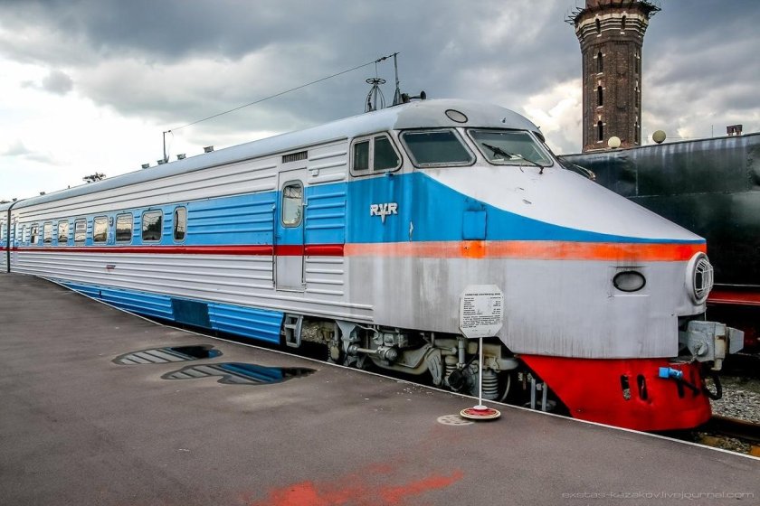 Эр200 электропоезд