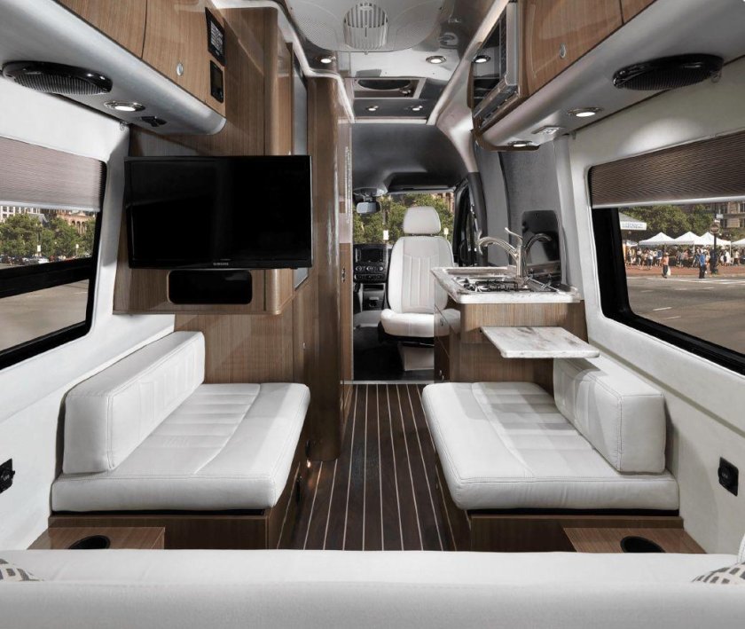 Автодом Airstream