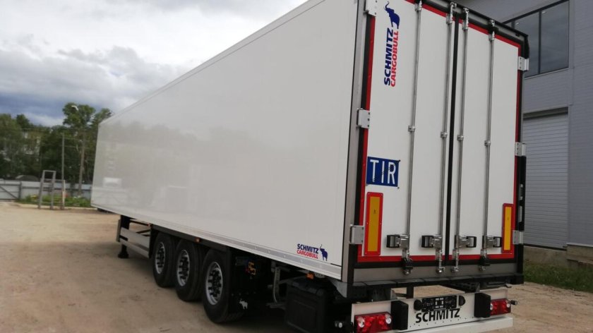 Полуприцеп изотермический Schmitz