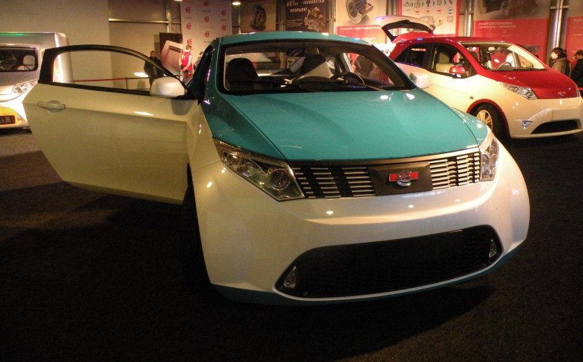 Ё-мобиль гибридный автомобиль