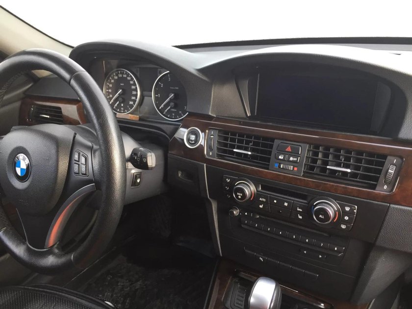 ГАЗ 31105 салон