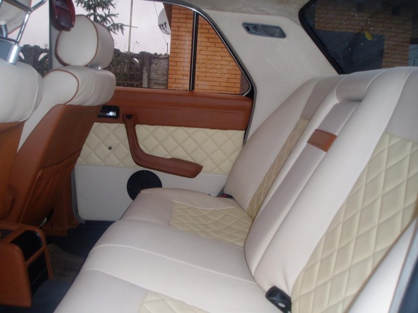 Волга ГАЗ 24 тюнинг салона