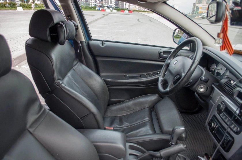 Сиденья крайслер 300м