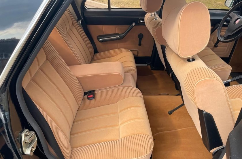 Газ 3102 салон