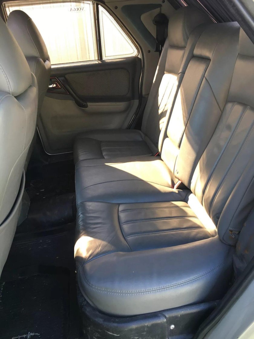 Волга 3110 салон сзади