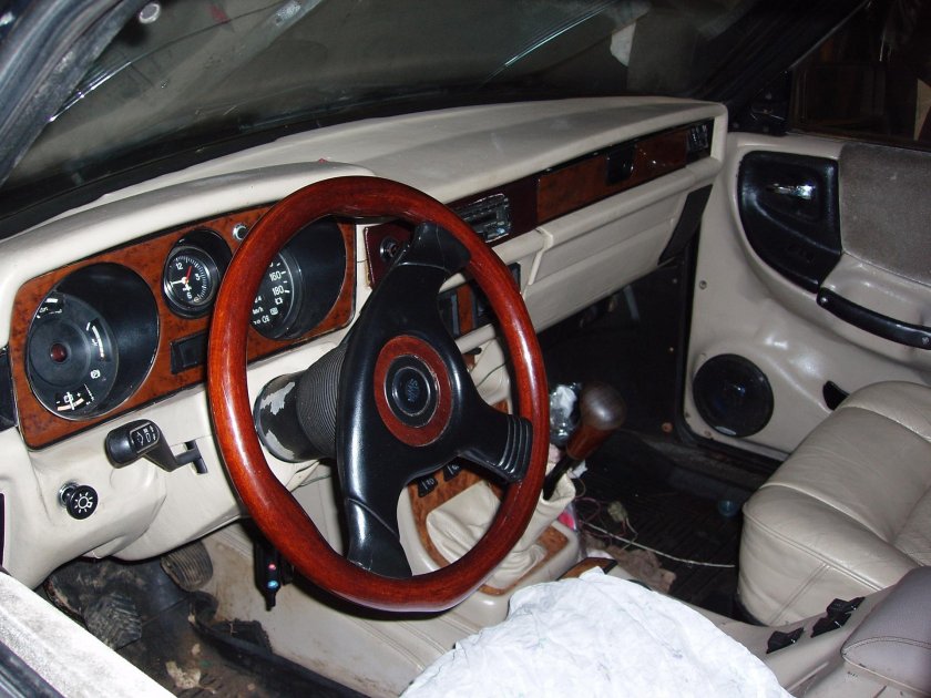 ГАЗ 3102 салон