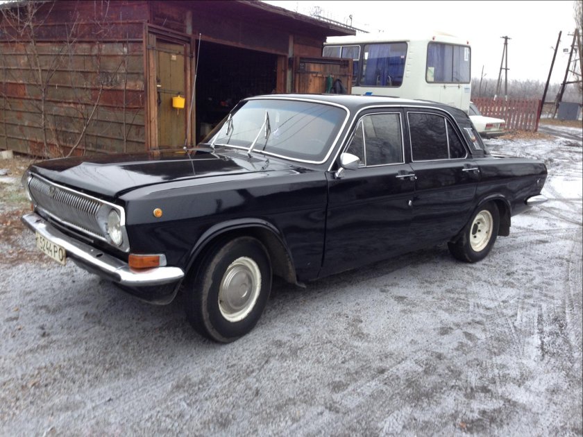 Волга. ГАЗ 24 10. Черная.