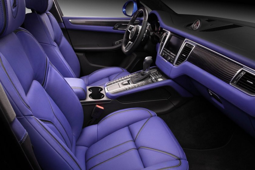 Машина Porsche Macan салон